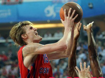 Kirilenko ante el Panathinaikos en 2012