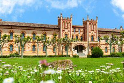 Fachada del balenario VIchy Catalán en Caldes de Malavella, Girona.