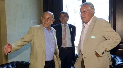 Felix Millet, a la izquierda, y Jordi Montull, durante la comisión del Parlament que investigó las irregularidades en la gestión del Palau
