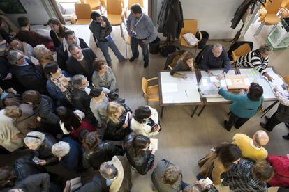 Imagen de un colegio electoral de Barcelona en los comicios de 2017.