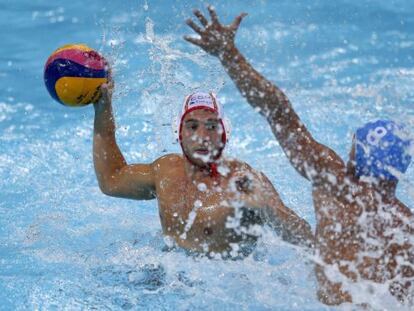 El espa&ntilde;ol Marc Minguell, defendido por el italiano Valentino Gallo 