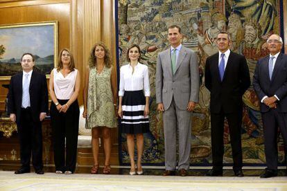 Los Reyes han recibido en audiencia en el Palacio de la Zarzuela a los miembros del comit&eacute; ejecutivo de la Uni&oacute;n de Asociaciones Empresariales de la Industria Cultural Espa&ntilde;ola.