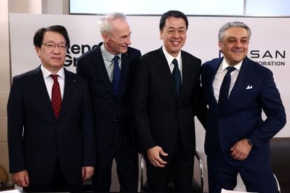 De izquierda a derecha: Takao Kato, presidente y consejero delegado de Mitsubishi; Jean-Dominique Senard, presidente de la Alianza Renault-Nissan-Mitsubishi; Makoto Uchida, presidente y CEO de Nissan; y Luca de Meo, CEO del grupo Renault.