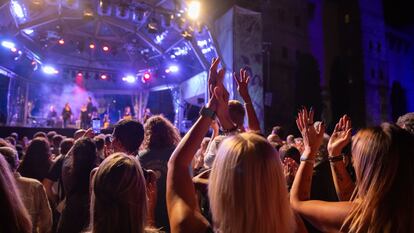 Público en la segunda noche de conciertos de La Mercè de 2023.