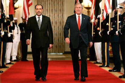 George W. Bush y Nuri Al Maliki han hablado hoy en Washington sobre cómo hacer frente a la ola de violencia sectaria en Irak.