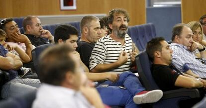 Representantes de las cofradías de pescadores valencianos ayer en Castellón.