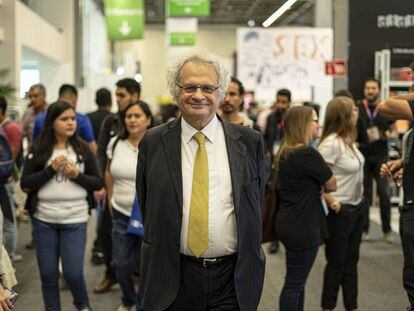 El escritor Amin Maalouf, en la FIL de Guadalajara, México.