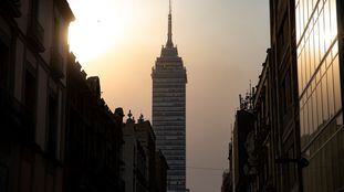 Vista del domingo de la Torre Latinoamericana, en Ciudad de México