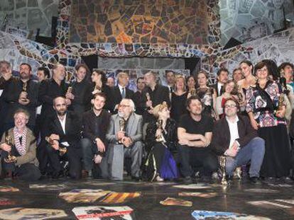 Fotograf&iacute;a coral de los vencedores de los Premios Gaud&iacute;, ayer en el escenario del teatro Arteria Paral.lel.