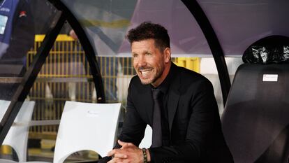 Simeone en el banquillo durante el partido entre el Brujas y el Atlético este martes.