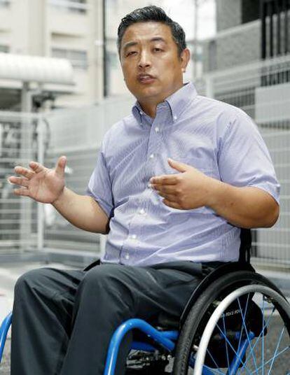 Hideto Kijima, durante una declaración pública para contar su caso en Osaka (Japón).