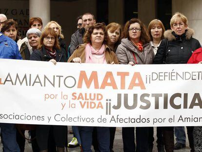 Familiares y víctimas del amianto en Madrid