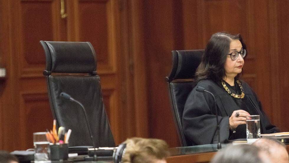 La silla vacía de Medina Mora junto a la jueza Norma Piña, en una sesión del 8 de octubre de 2019.