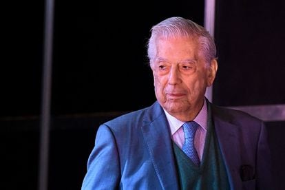 Mario Vargas Llosa, en la 46ª Feria Internacional del Libro de Buenos Aires, el 6 de mayo.