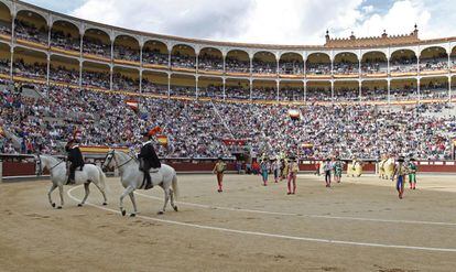 Paseíllo en la plaza de Las Ventas.