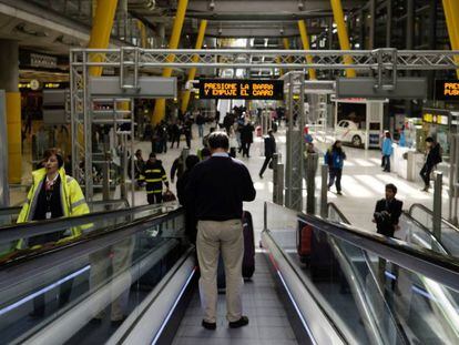 Pasajeros en la Terminal 4 de Barajas