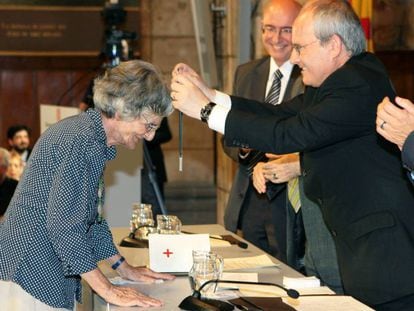Núria Pompeia, el 2007, quan va rebre la Creu de Sant Jordi.