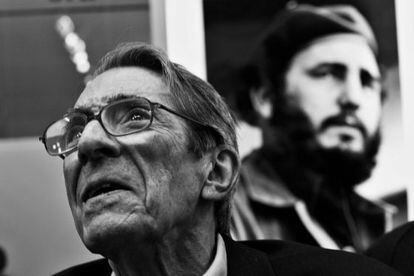 Enrique Meneses, retratado durante la inauguración de una exposición sobre Cuba en diciembre de 2008.