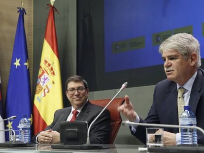 Alfonso Dastis y Bruno Rodr&iacute;guez el pasado lunes en Madrid.
 