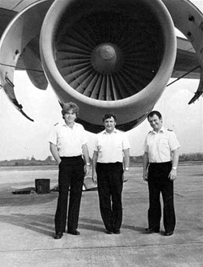 De izquierda a derecha, el copiloto Roger Greaves, Comandante Eric Moody y el ingeniero de vuelo Barry Townley-Freeman