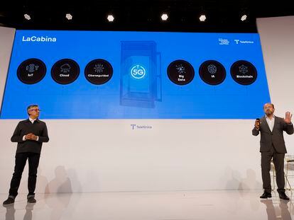 Presentación de LaCabina, el nuevo espacio de innovación de Telefónica, durante el MWC de Barcelona, este martes.