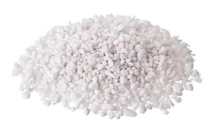 Perlite is one of the most common components of universal substrates.