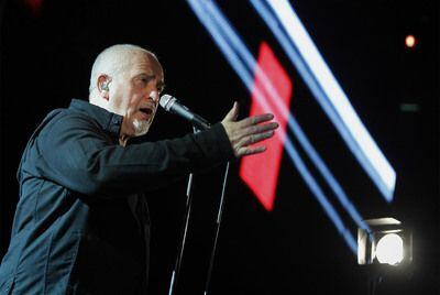 Peter Gabriel, durante su actuación en el palacio de los Deportes.
