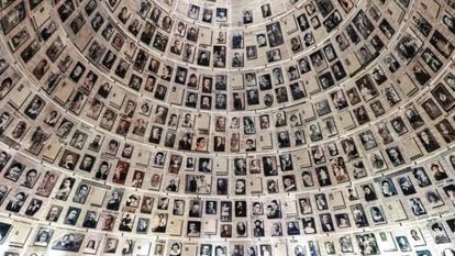 Cúpula con los nombres de víctimas del Holocausto, en el Yad Vashem.