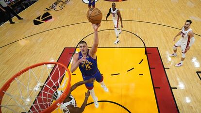 Nikola Jokic en el tercer partido de la final entre los Denver Nuggets y el Miami Heat, el 7 de junio en Miami (Estado de Florida).