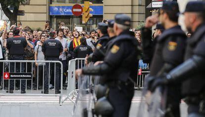 Manifestac&oacute;n ante la Jefatura Superior de Policia Nacional en Barcelona