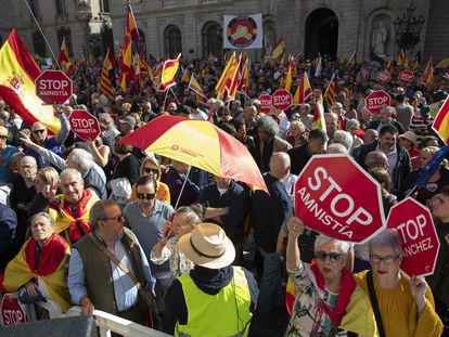 Concentración de la plataforma Cataluña Suma por España contra la amnistía, celebrada el domingo en Barcelona.