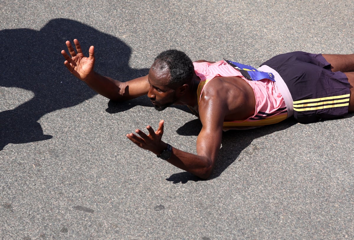 Sisay Lemma y Hellen Obiri ganan un maratón de Boston marcado por la melancolía | Deportes