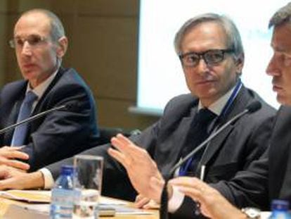 José María Cervera, director general de Renta Corporación; Luis Hernández, presidente, y David Vila, CEO / Pablo Monge