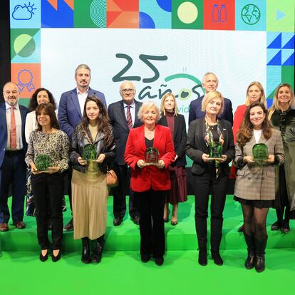 La entrega de premios de Ecovidrio reconoce este martes el trabajo en beneficio del medio ambiente de EL PAÍS, Radiotelevisión del Principado de Asturias, 'Nature', Climabar y el Ayuntamiento de Málaga. ECOVIDRIO