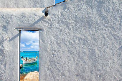 Embarcación en una playa de la isla de Formentera.