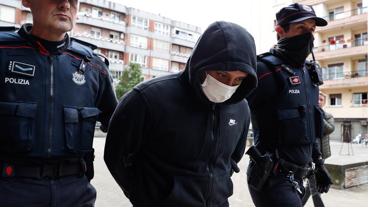 La Justicia eleva a 10 años la pena de un hombre que intentó matar a otro durante una reunión en Bilbao |  España