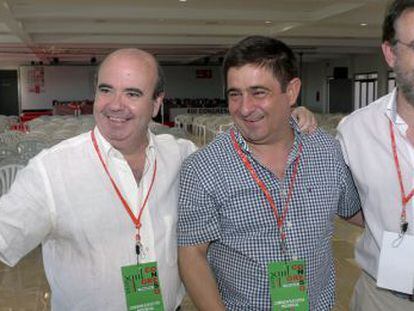 De izquierda a derecha, Gaspar Zarr&iacute;as, Francisco Reyes y Felipe L&oacute;pez, este jueves en Ja&eacute;n.