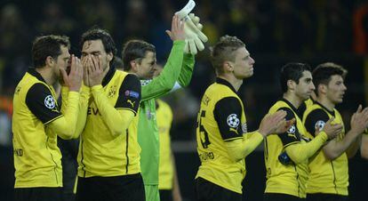 Los jugadores del Dortmund al finalizar el partido