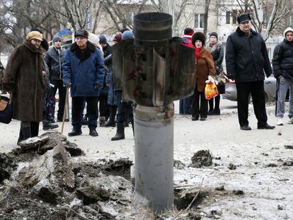 Los restos de un misil en una calle de Kramatorsk, al este de Ucrania.