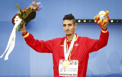 Ilias Fifa celebra su oro europeo en 2016.