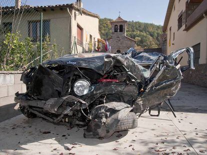 Cuatro jóvenes que viajaban en un todoterreno han muerto esta mañana a la altura de Molló (Girona).