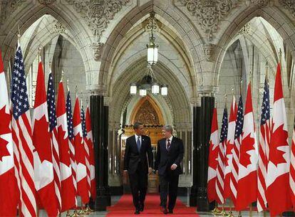 El presidente de EE UU, Barack Obama, y el primer ministro de Canadá, Stephen Harper, en el Parlamento en Otawa.