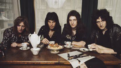 Queen encabeza con 'Bohemian Rhapsody' la lista de las 100 mejores canciones del rock de la revista inglesa 'Classic Rock'. En la imagen, el grupo en Londres en 1974. De izquierda a derecha, Roger Taylor, Freddie Mercury, John Deacon y Brian May.