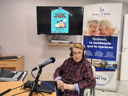 Milagros Castellá, que tiene 101 años, ha ganado el premio en la categoría de pódcast del 15º Concurso de Relatos Escritos por Personas Mayores