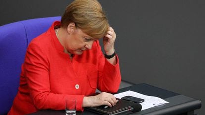 La canciller alemana, Angela Merkel, este miércoles en el Parlamento alemán. (AFP / Omer MESSINGER)