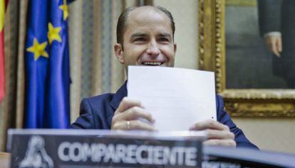 El secretario de Estado de Empleo, Juan Pablo Riesgo, este miércoles en el Congreso.