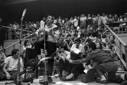 Concert de Raimon a Madrid el 1968.