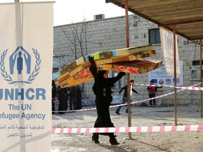 Una refugiada siria en la sede de ACNUR en el norte de Líbano en 2015.