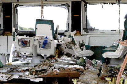 Interior de uno de los vagones del tren Alvia que descarril&oacute; cerca de Santiago de Compostela. 