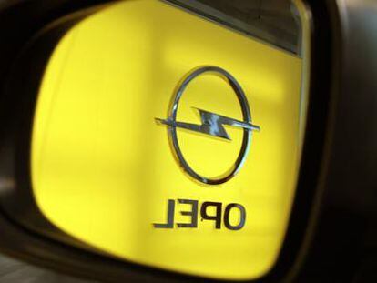 Retrovisor de un Opel